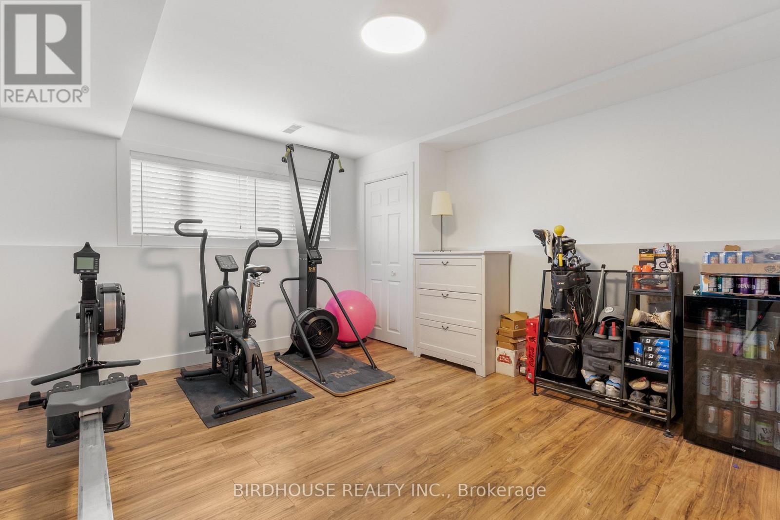 50 BIRCH CRESCENT - 29