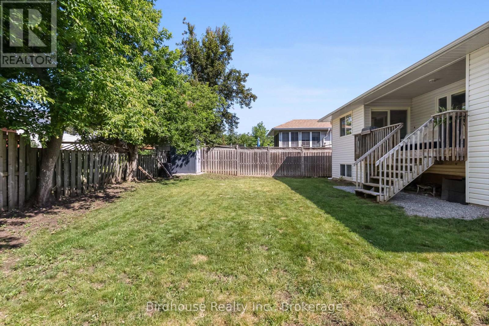 50 BIRCH CRESCENT - 31
