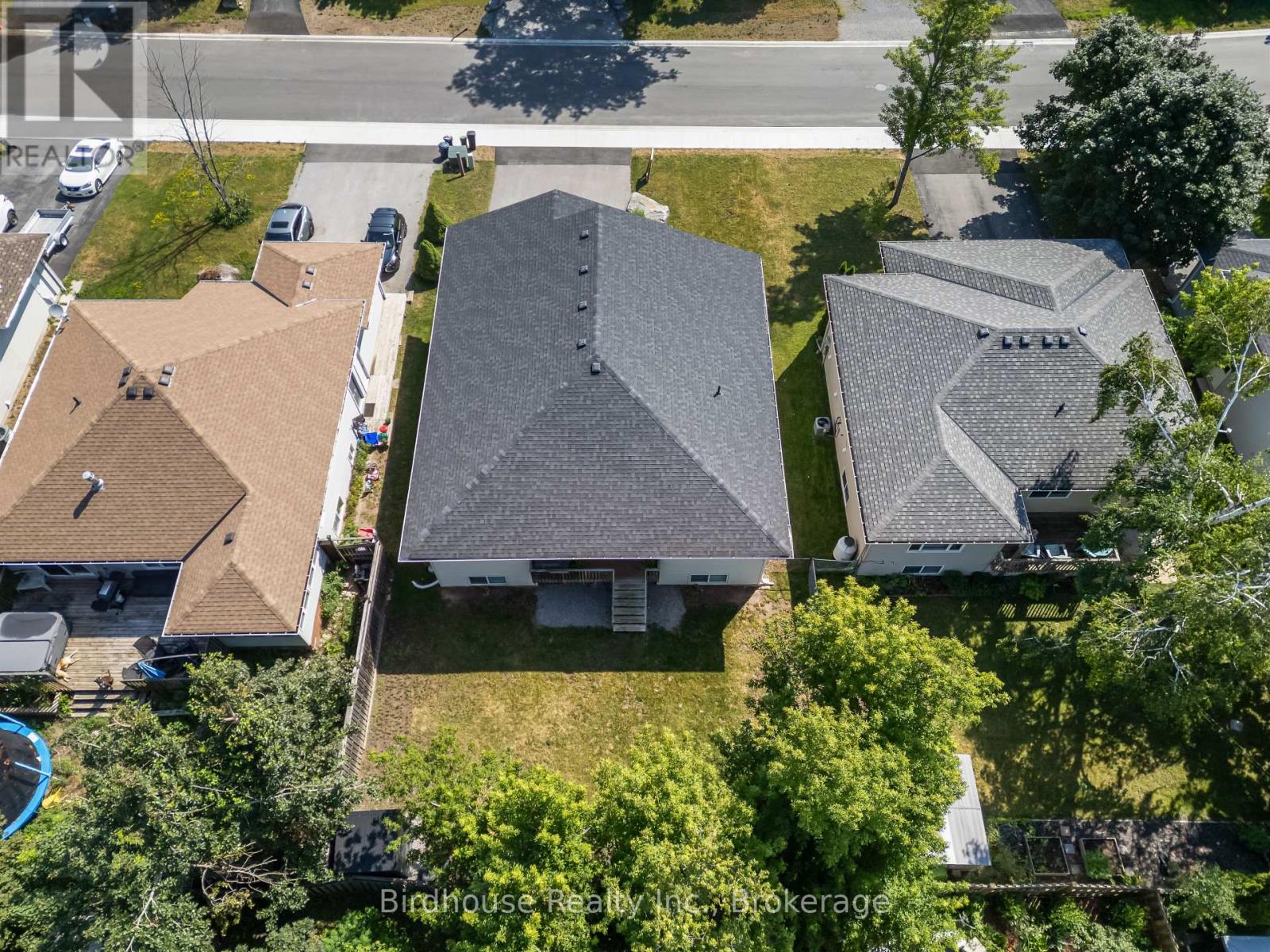 50 BIRCH CRESCENT - 37