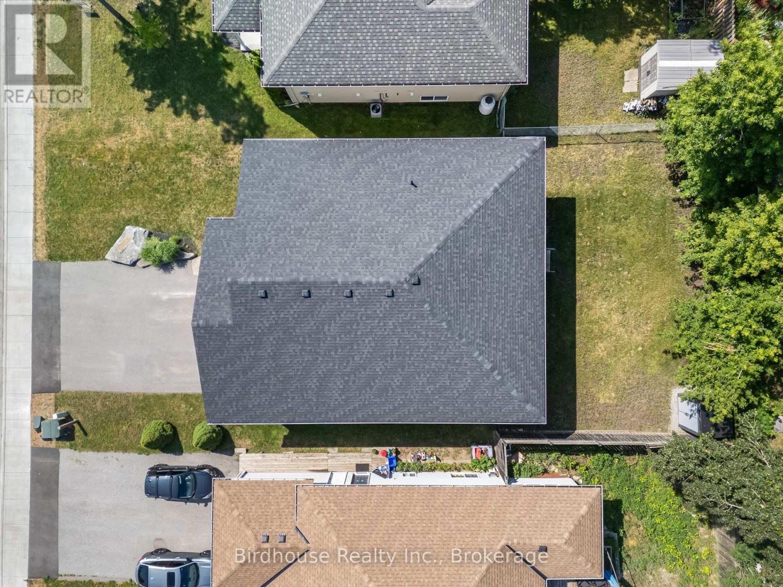 50 BIRCH CRESCENT - 38