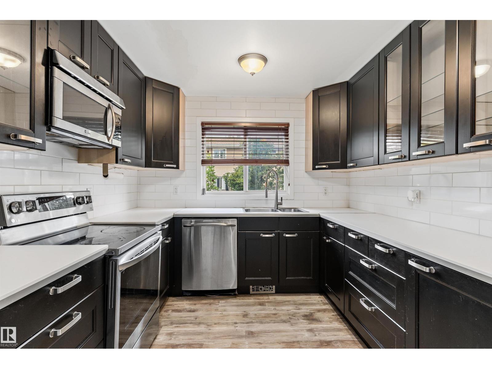 10930 BEAUMARIS RD NW - 12
