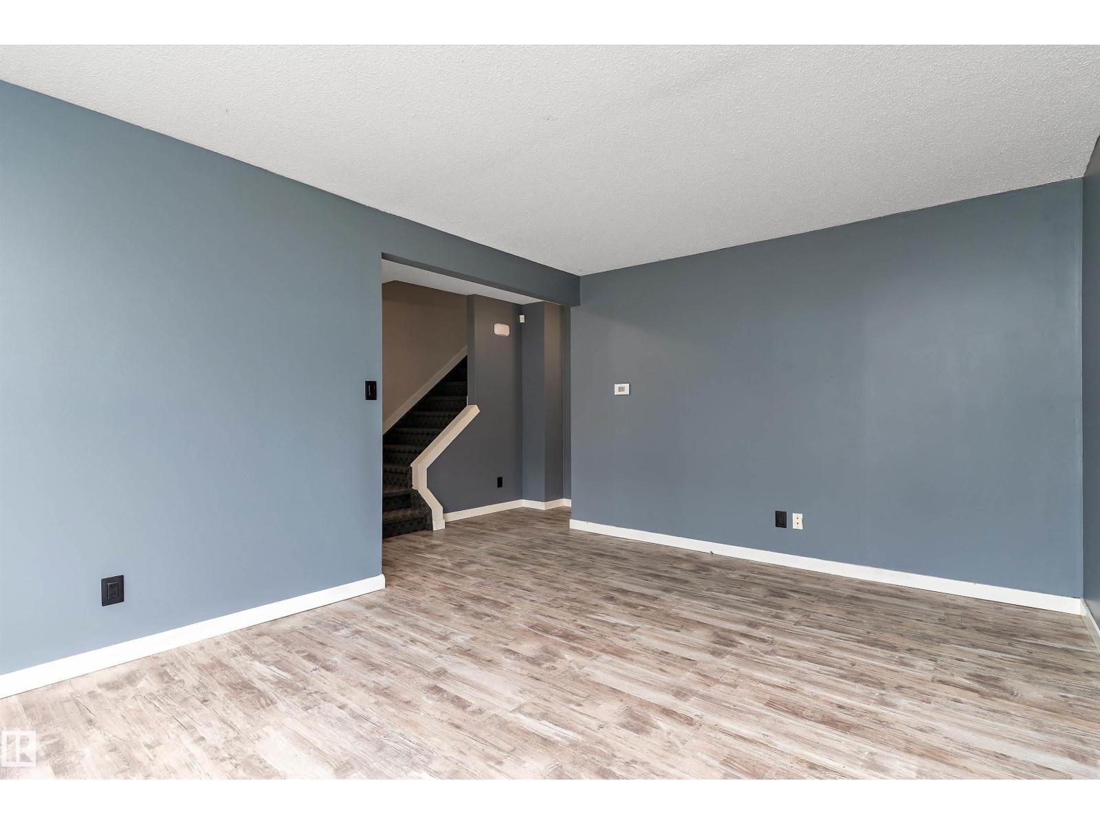 10930 BEAUMARIS RD NW - 6
