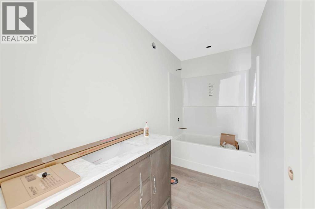 6906 35 Street - 20