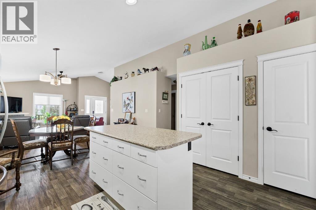 159 Chartwell Row SE - 12