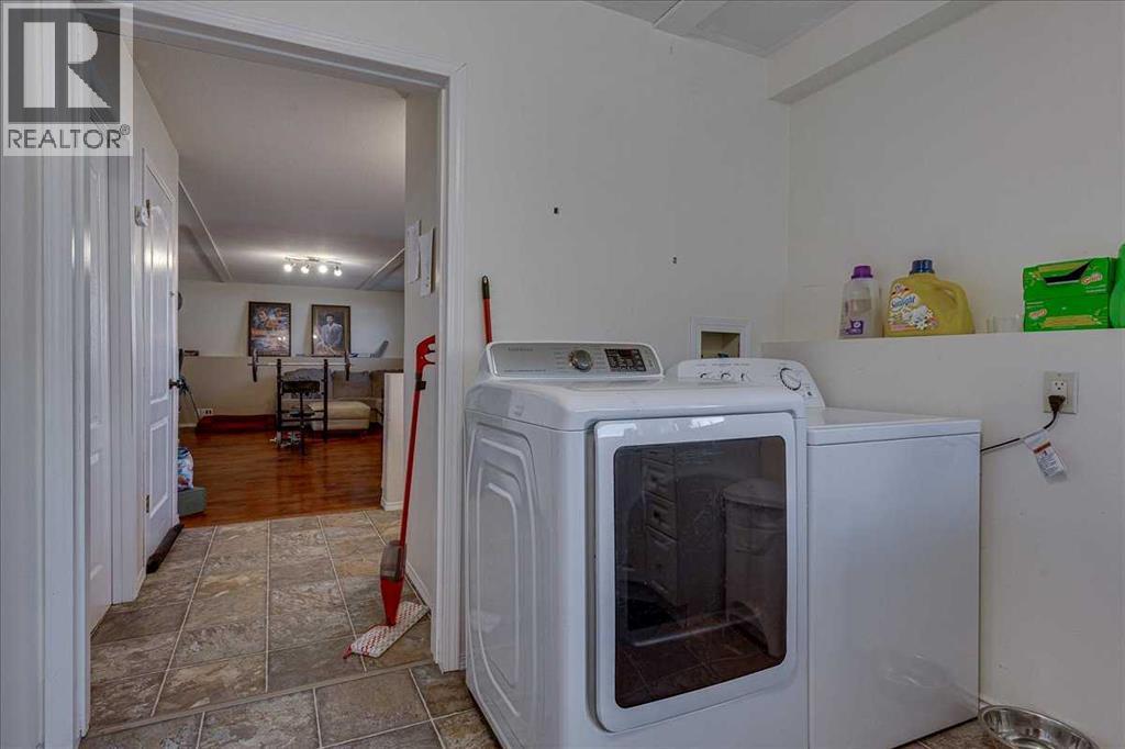 4 HARRISON Road - 31