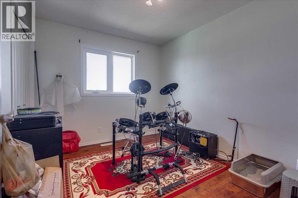 4 HARRISON Road - 25