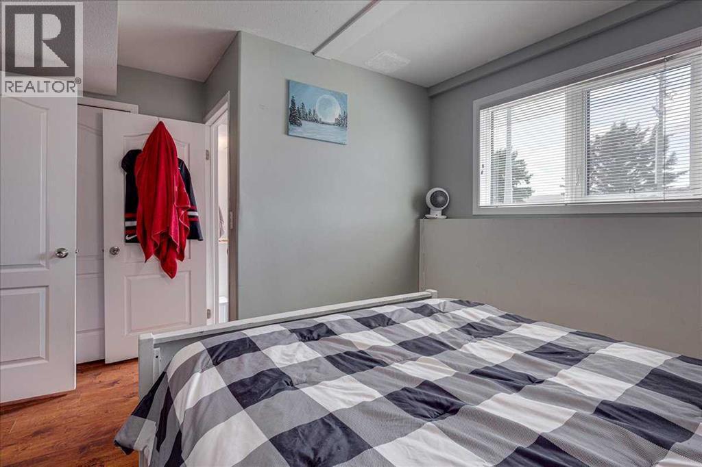4 HARRISON Road - 37