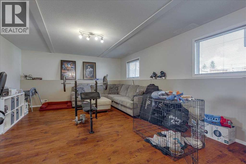 4 HARRISON Road - 32