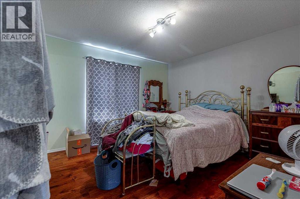 4 HARRISON Road - 18