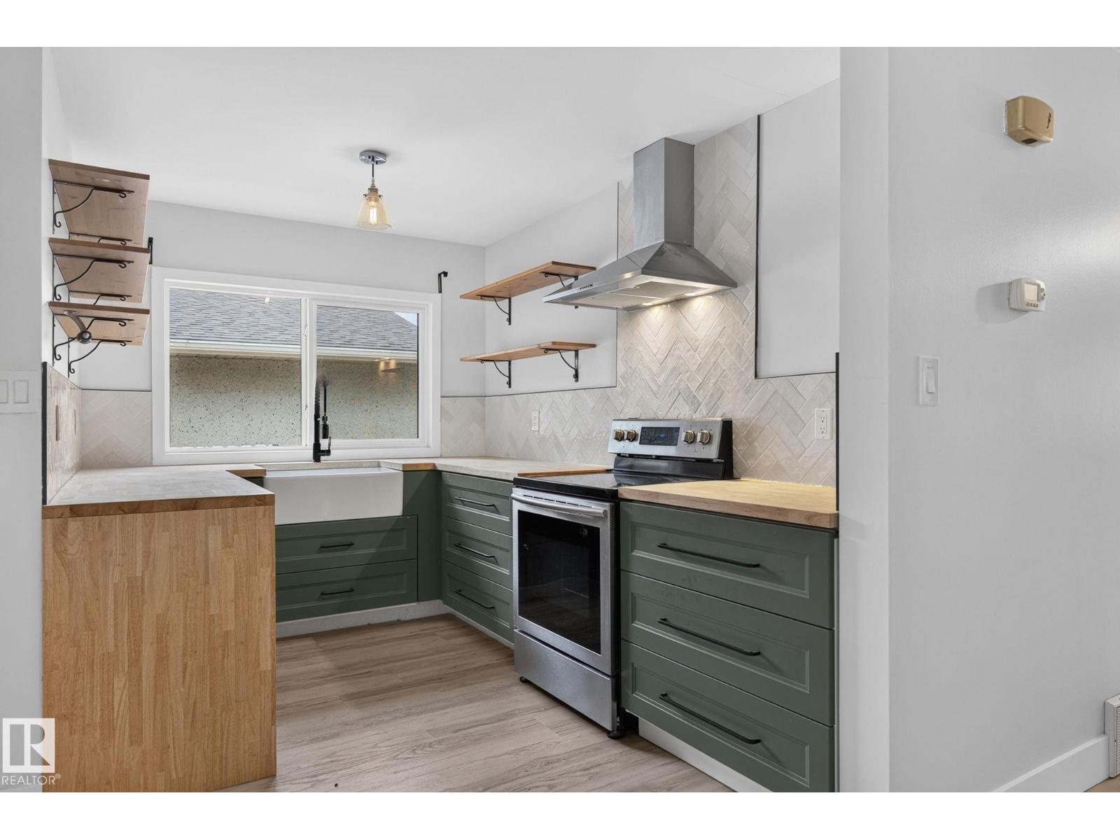 9258 91 ST NW - 10