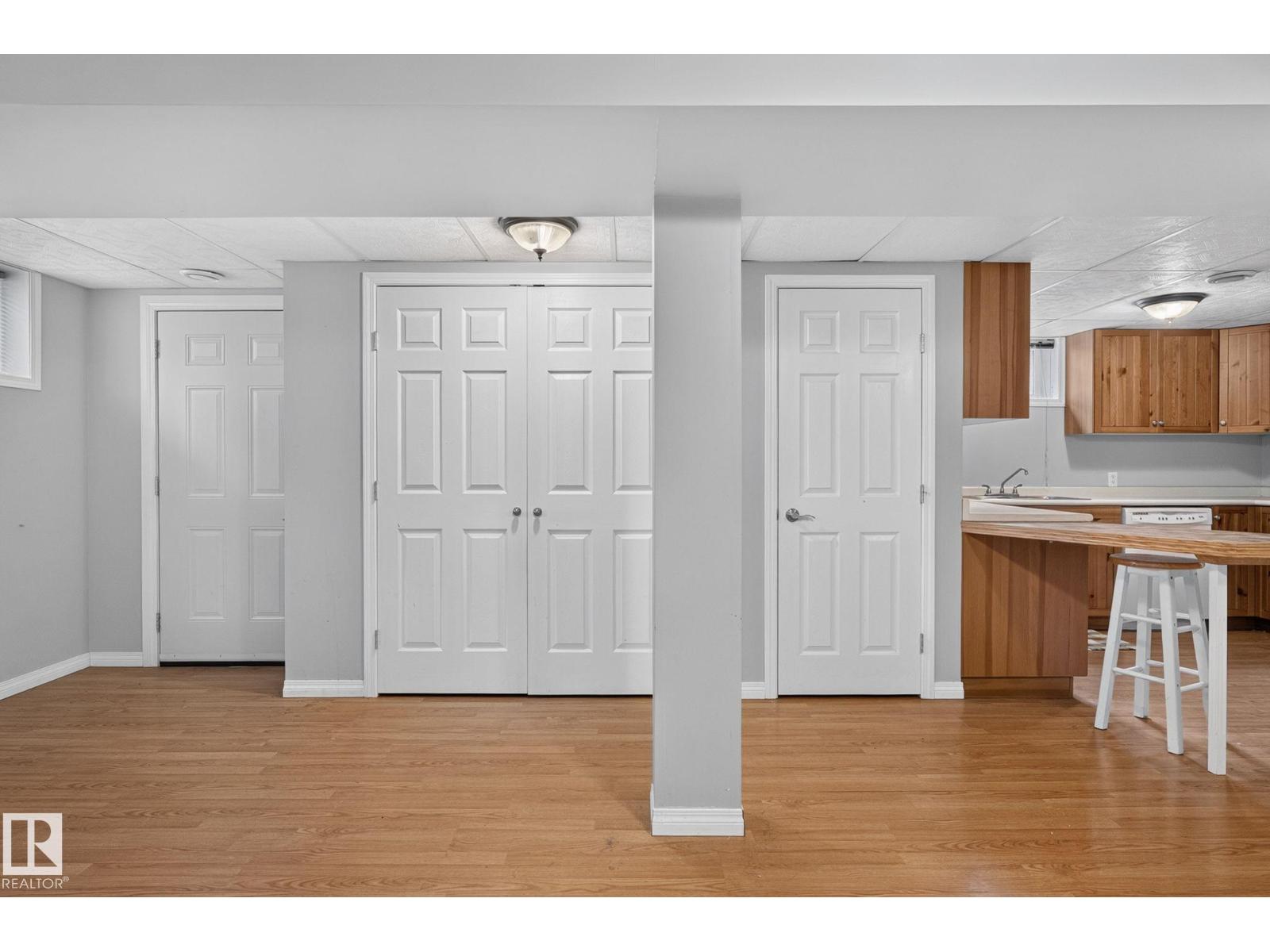 9258 91 ST NW - 32