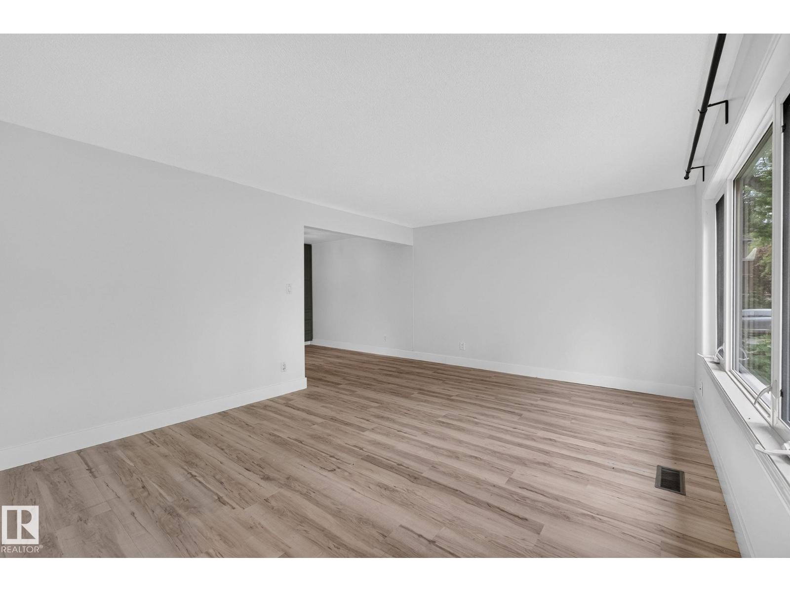 9258 91 ST NW - 6