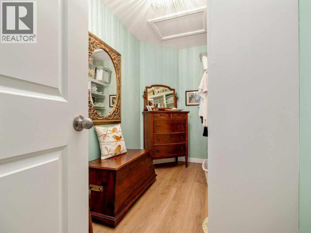 318 Whispering Way - 32