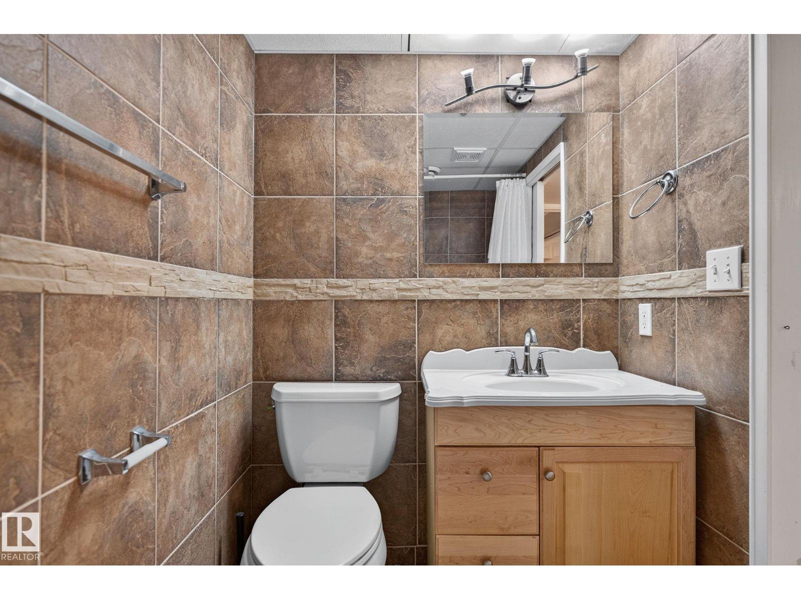 9258 91 ST NW - 38