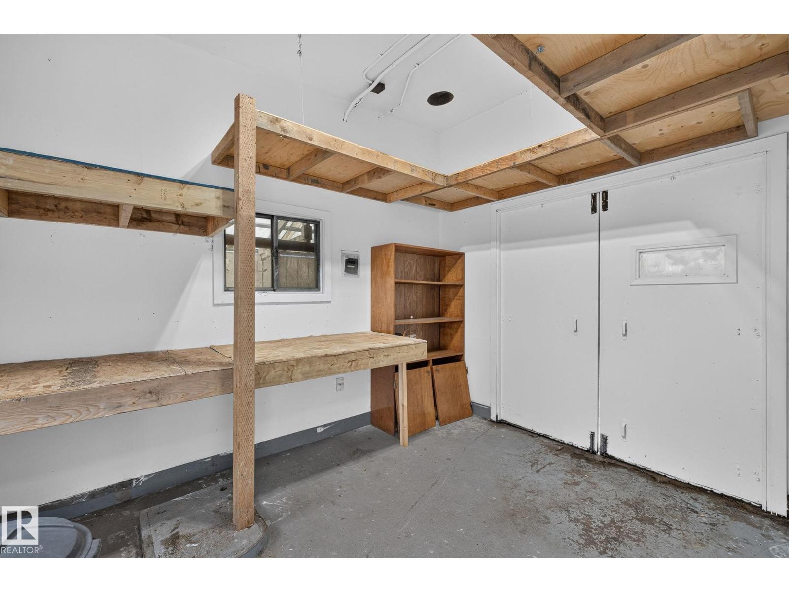 9258 91 ST NW - 58