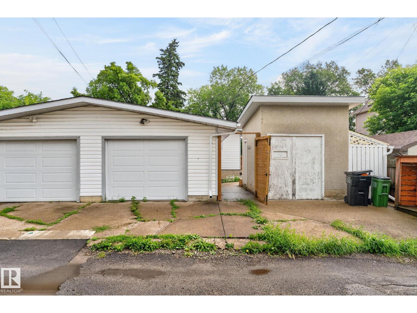 9258 91 ST NW - 59
