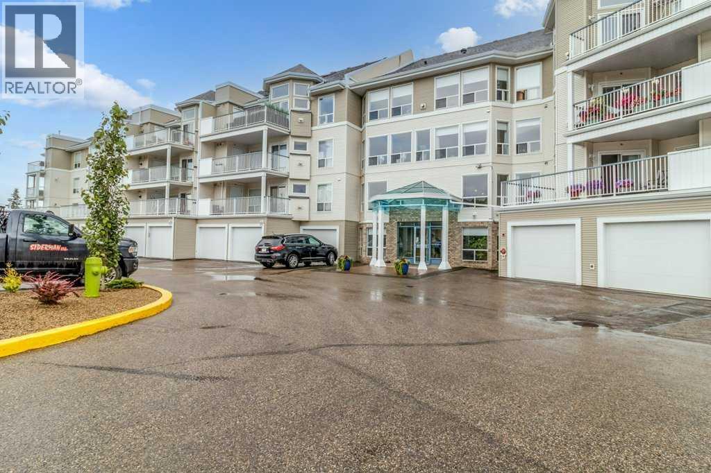 #211 6118 53 Avenue - 1