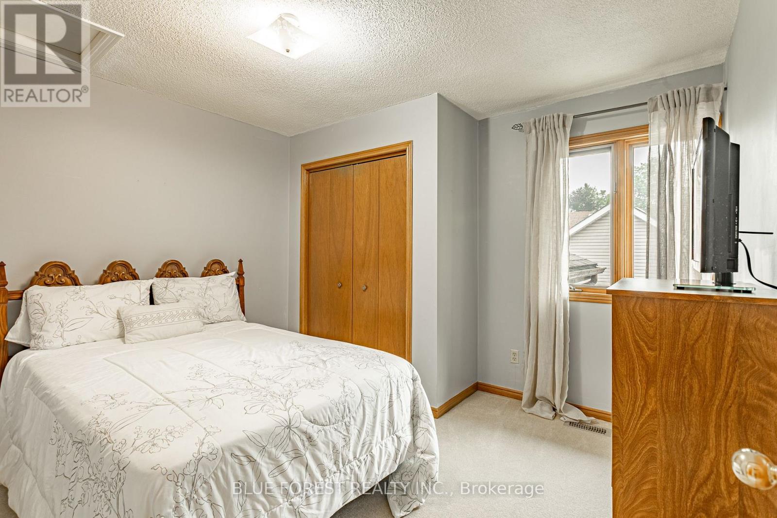 385 WELLINGTON STREET - 18