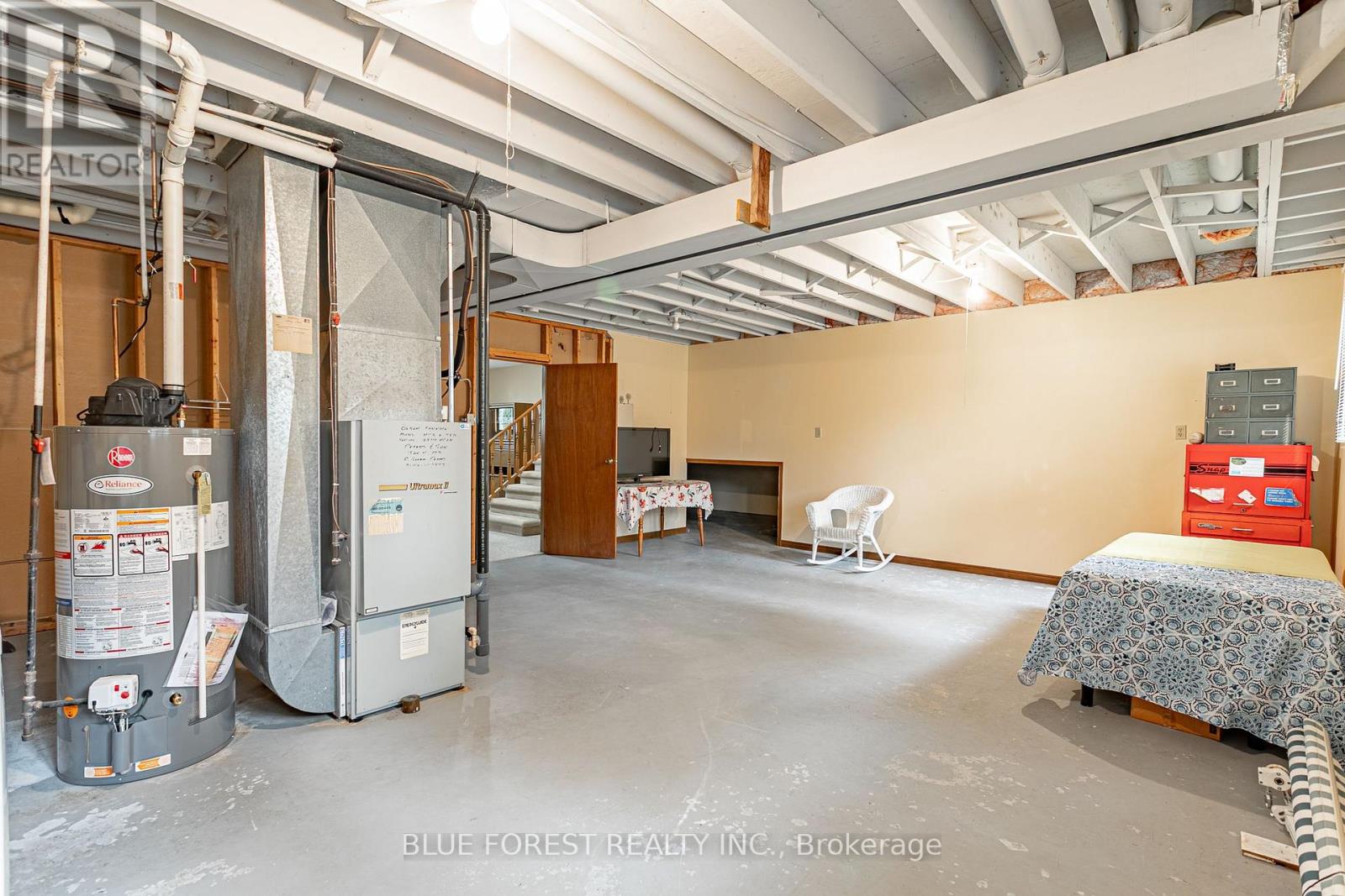 385 WELLINGTON STREET - 25