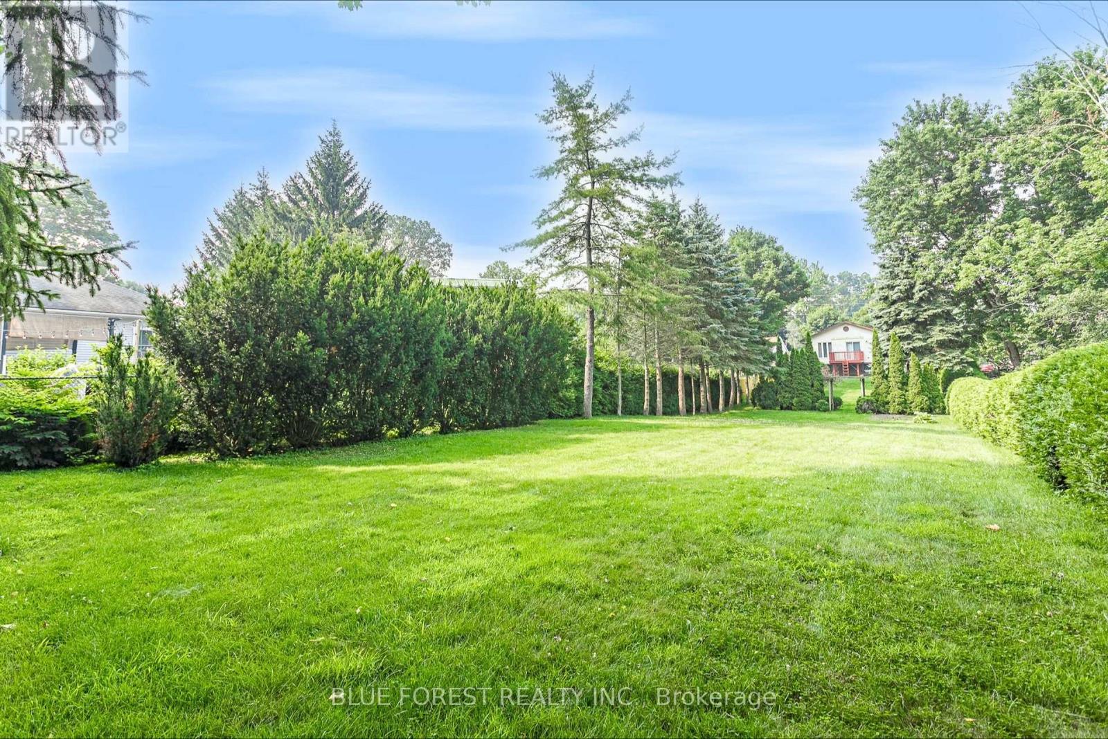 385 WELLINGTON STREET - 32