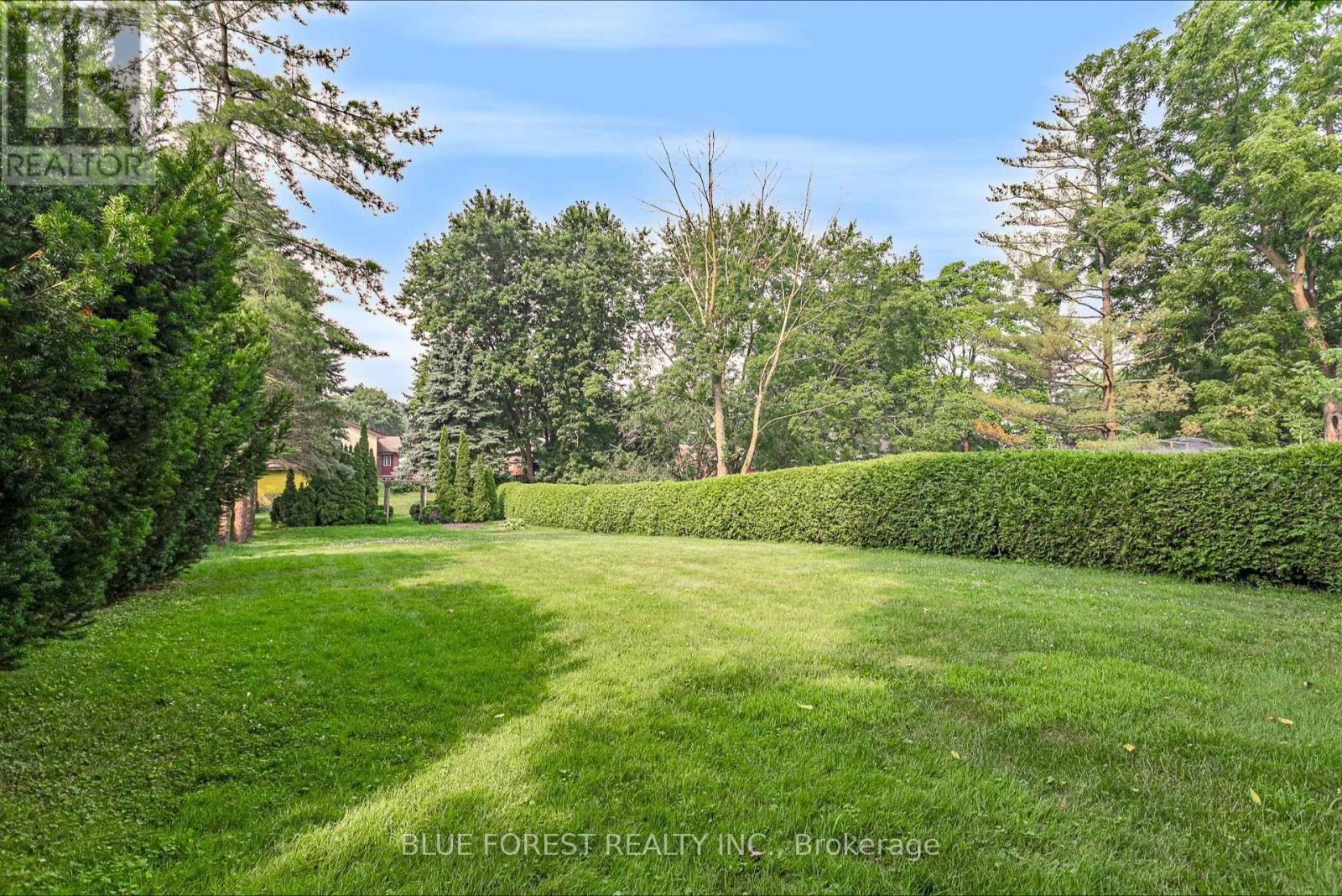 385 WELLINGTON STREET - 33