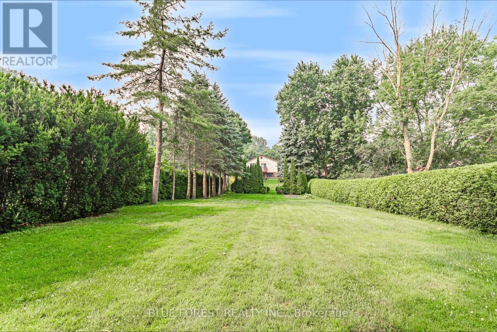 385 WELLINGTON STREET - 34