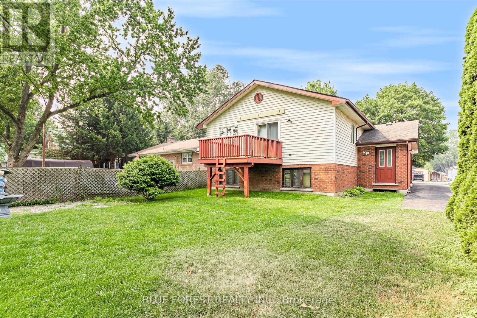 385 WELLINGTON STREET - 36
