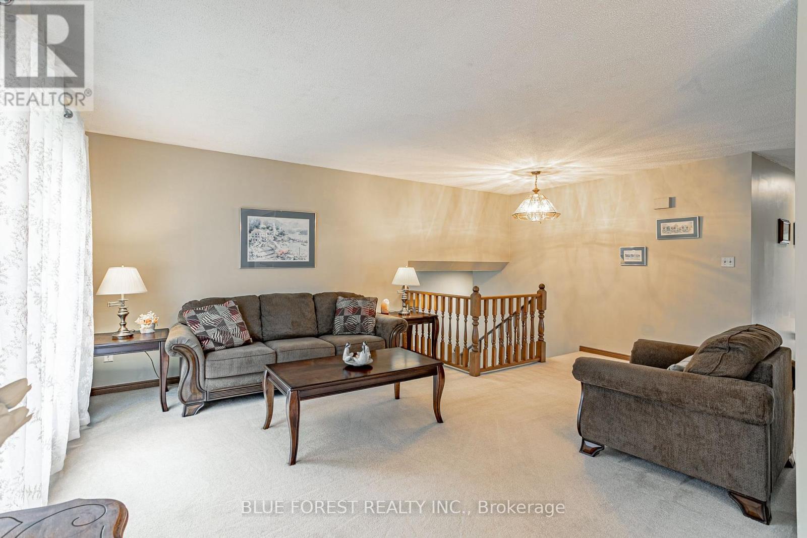 385 WELLINGTON STREET - 7