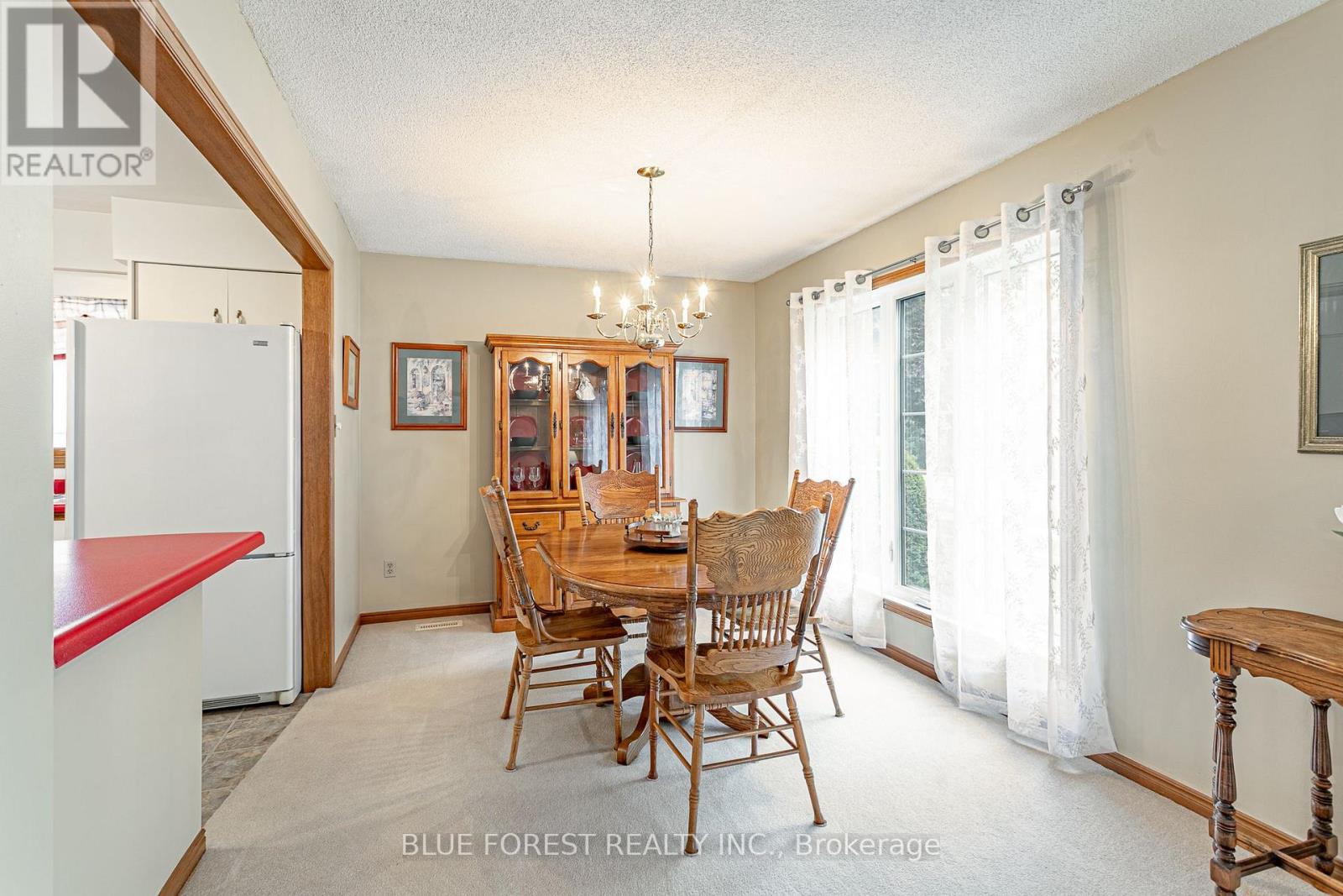 385 WELLINGTON STREET - 8