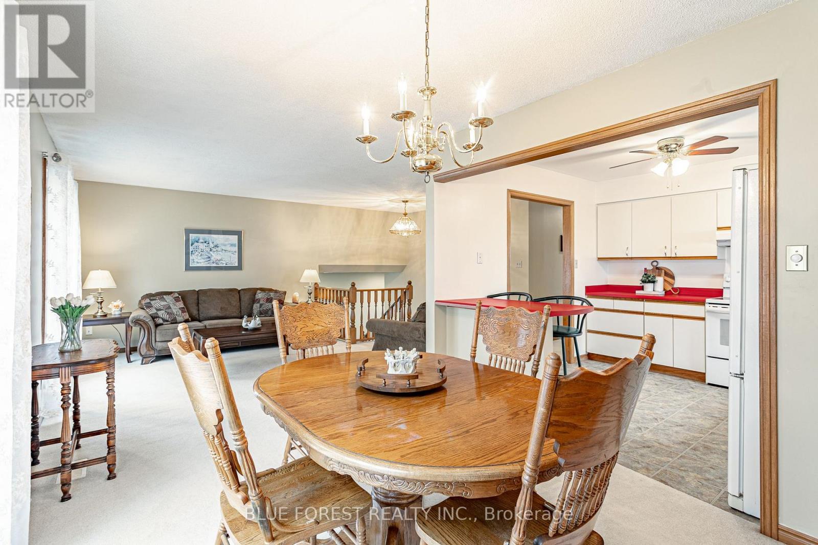 385 WELLINGTON STREET - 9