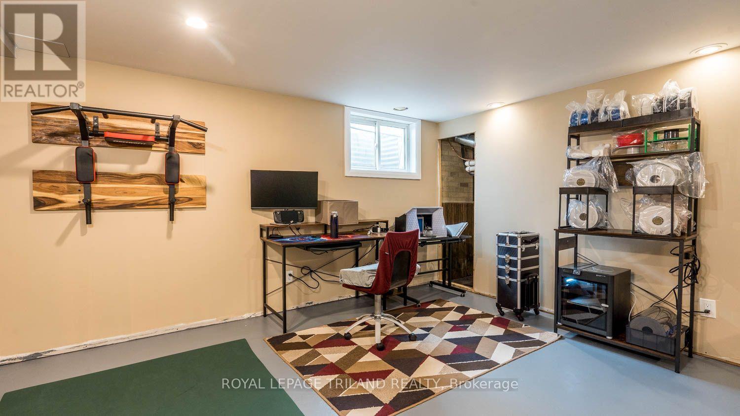 #32 1600 CULVER DRIVE - 20