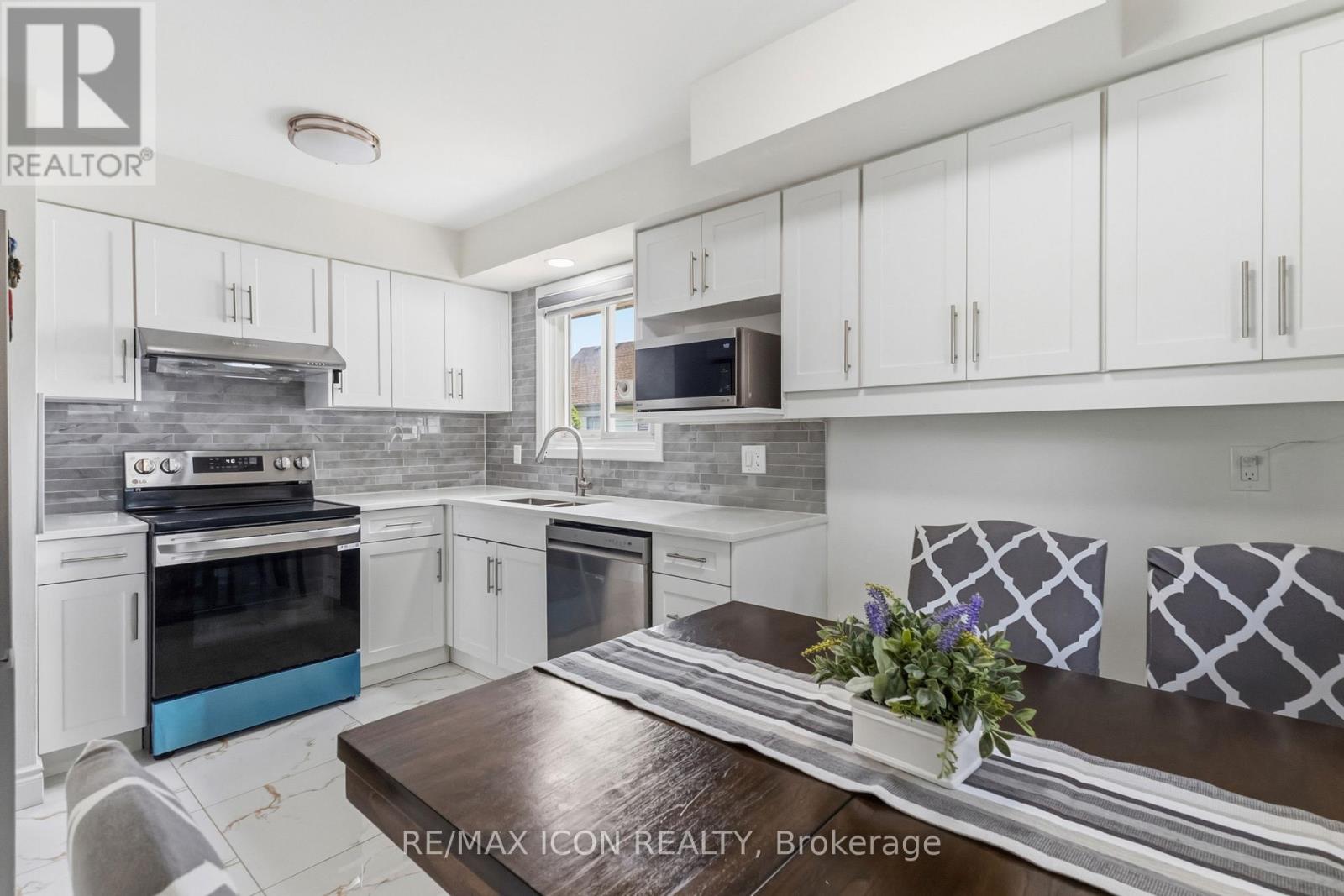 145 GLADSTONE AVENUE - 13
