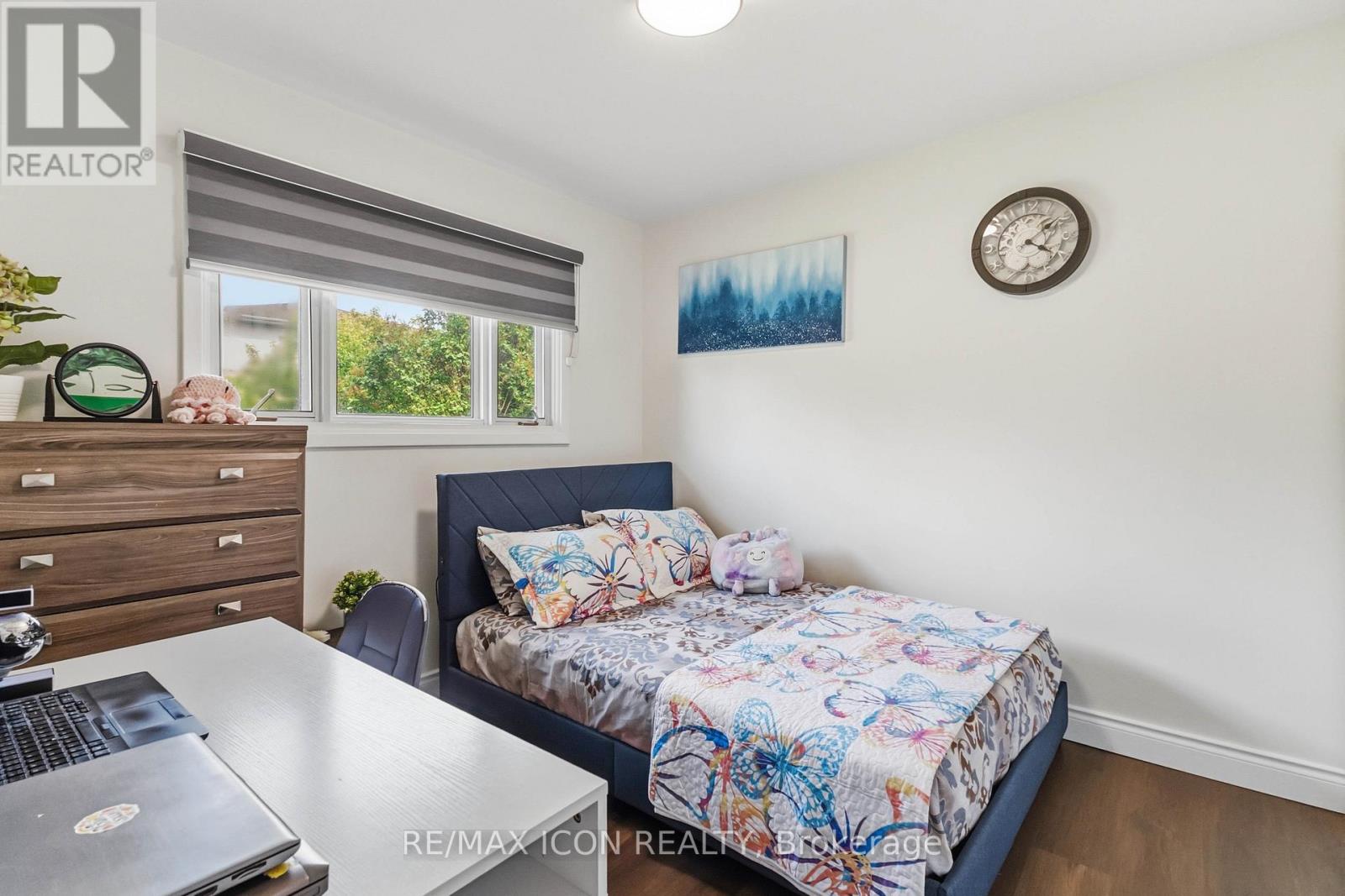 145 GLADSTONE AVENUE - 16