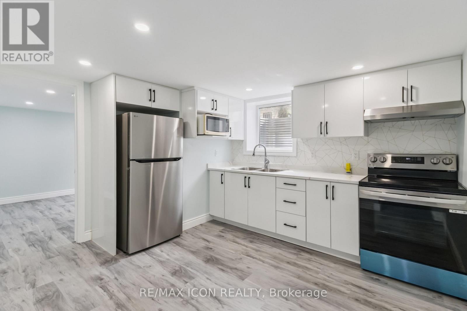 145 GLADSTONE AVENUE - 19