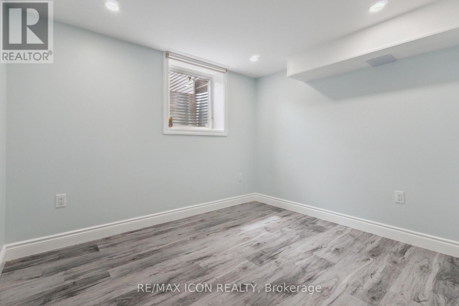 145 GLADSTONE AVENUE - 21