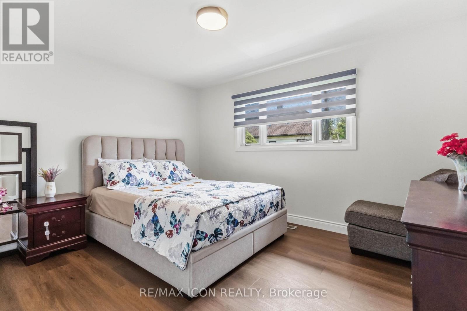 145 GLADSTONE AVENUE - 4