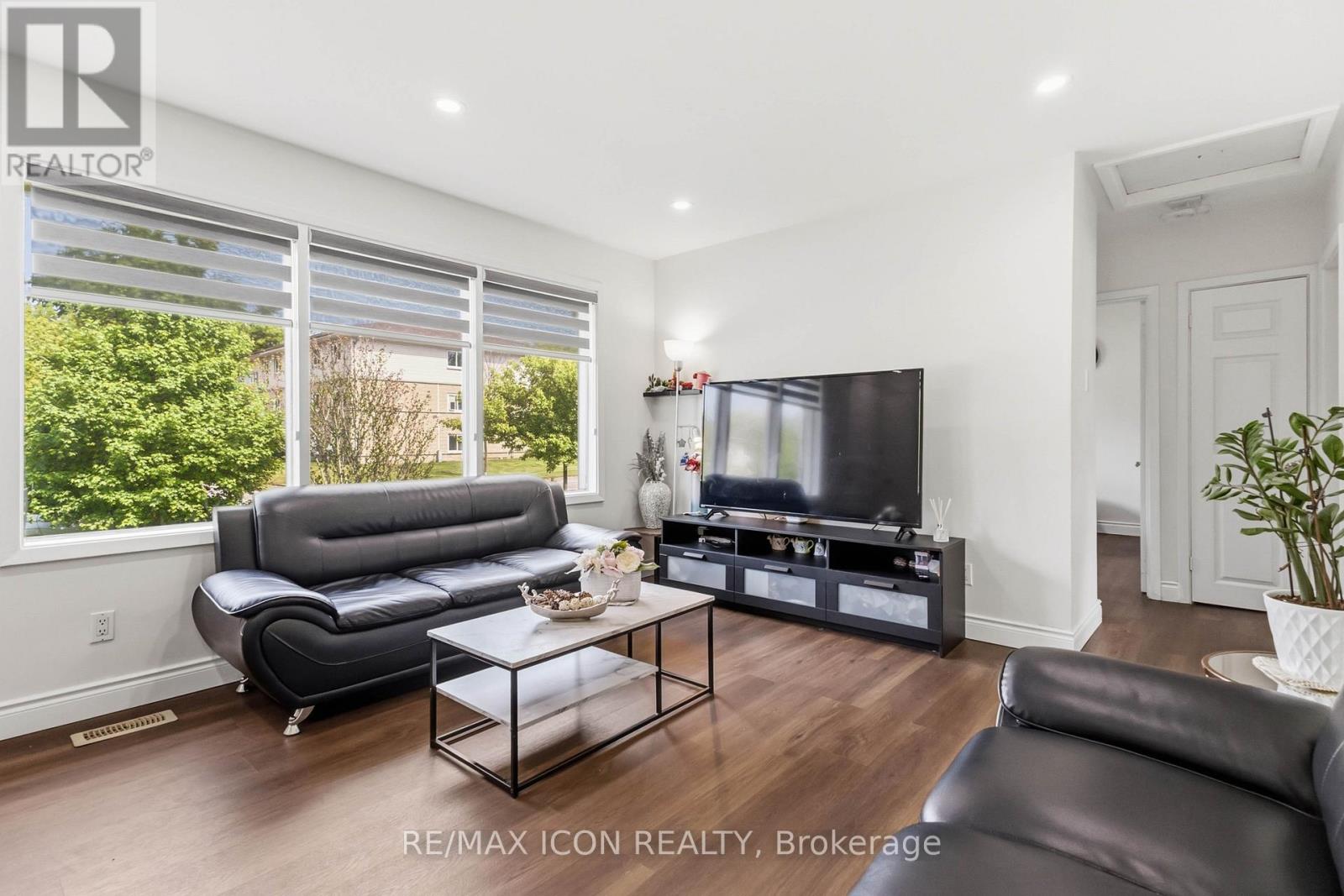 145 GLADSTONE AVENUE - 7