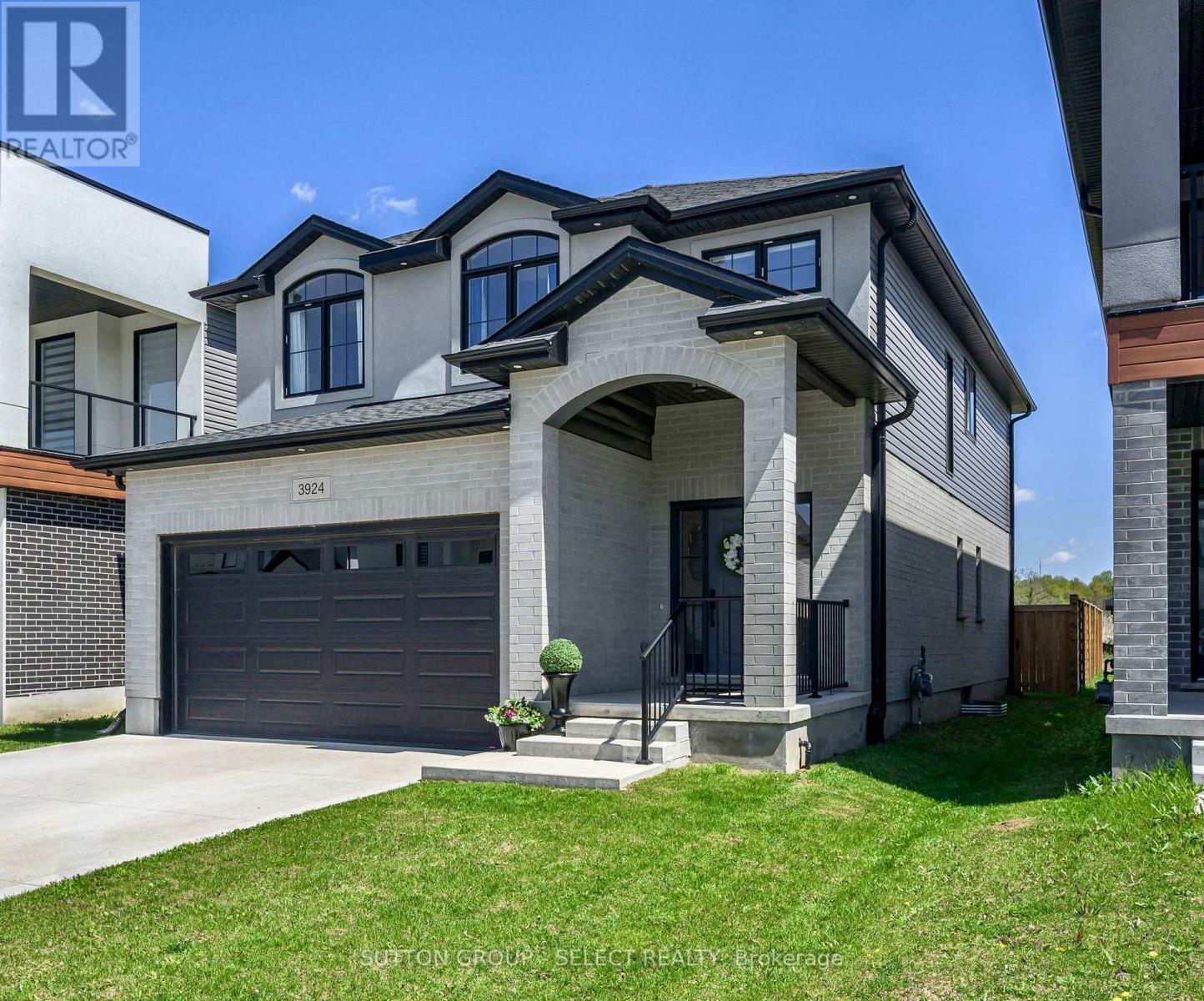 3924 CAMPBELL STREET N - 2