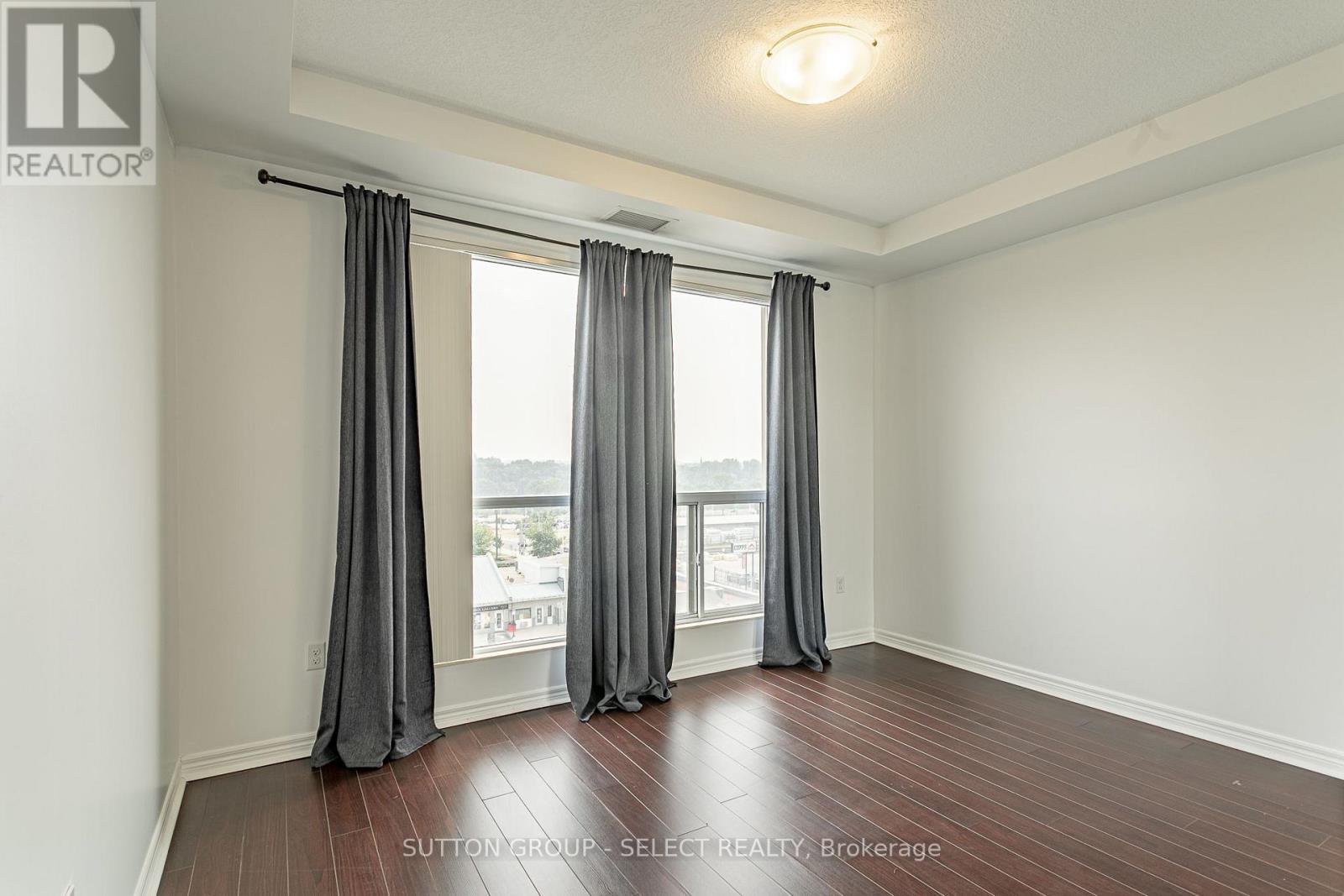 #704 330 RIDOUT STREET N - 12