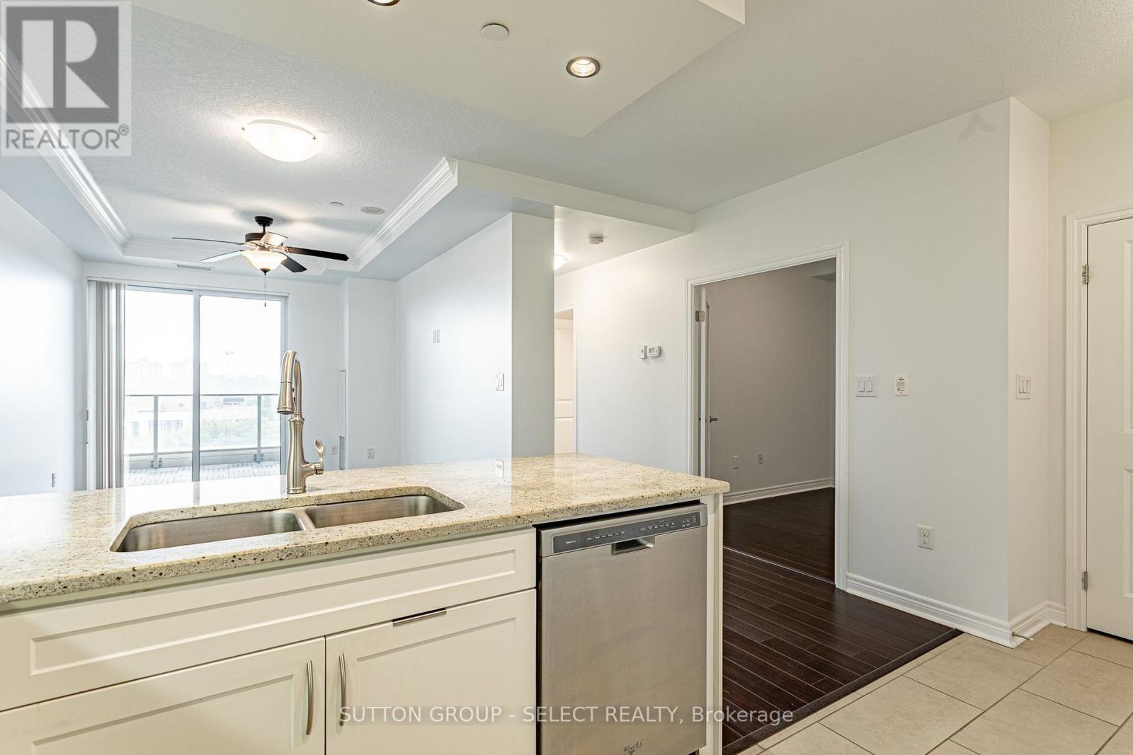#704 330 RIDOUT STREET N - 7