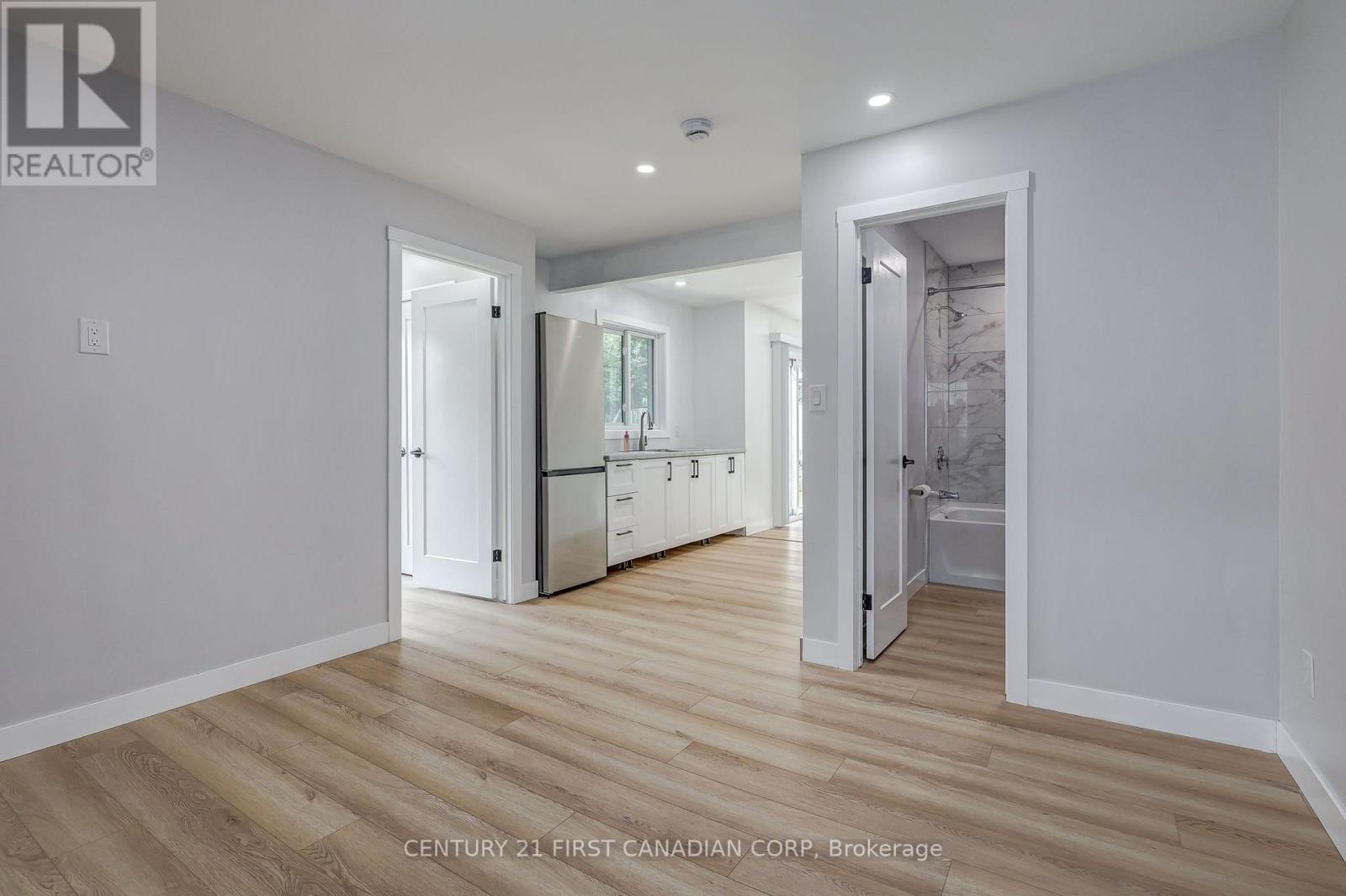 123 HILLSMOUNT CRESCENT - Image 23