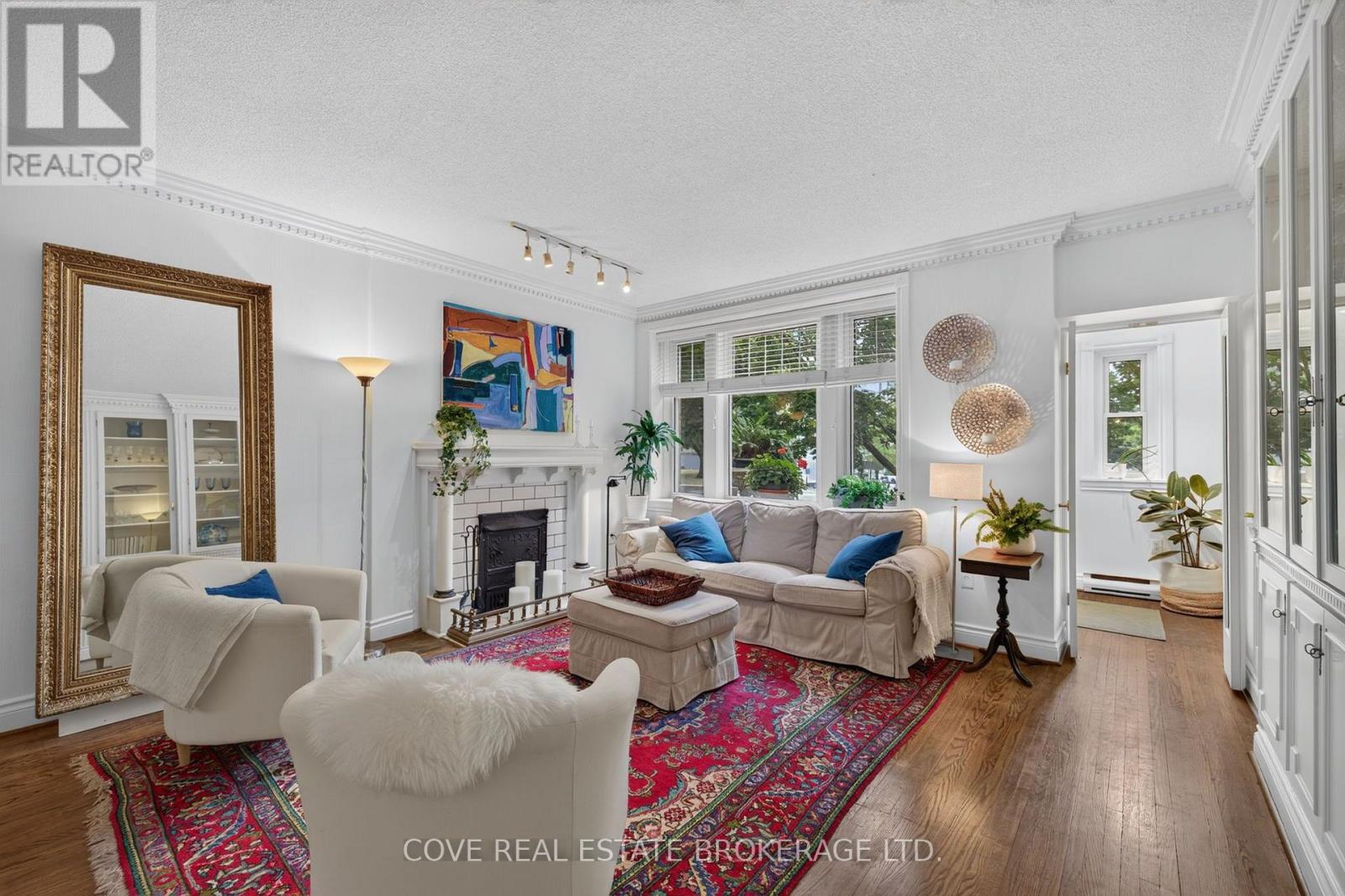 #104 280 QUEENS AVENUE - Image 10