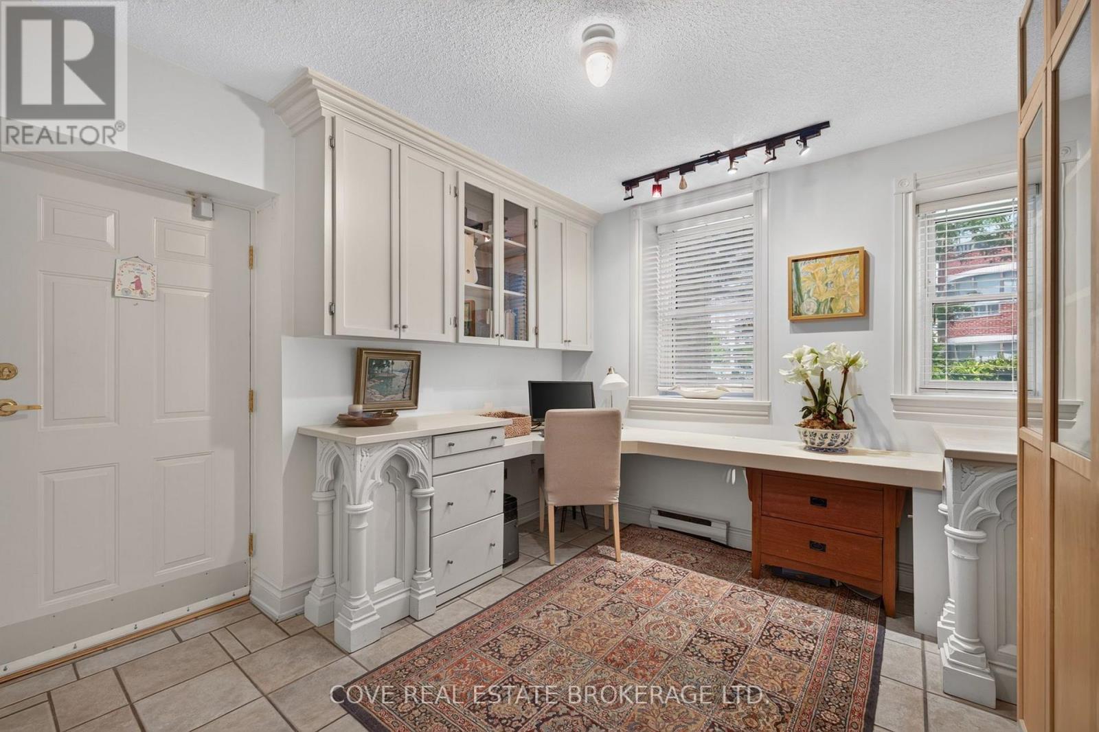 #104 280 QUEENS AVENUE - Image 31