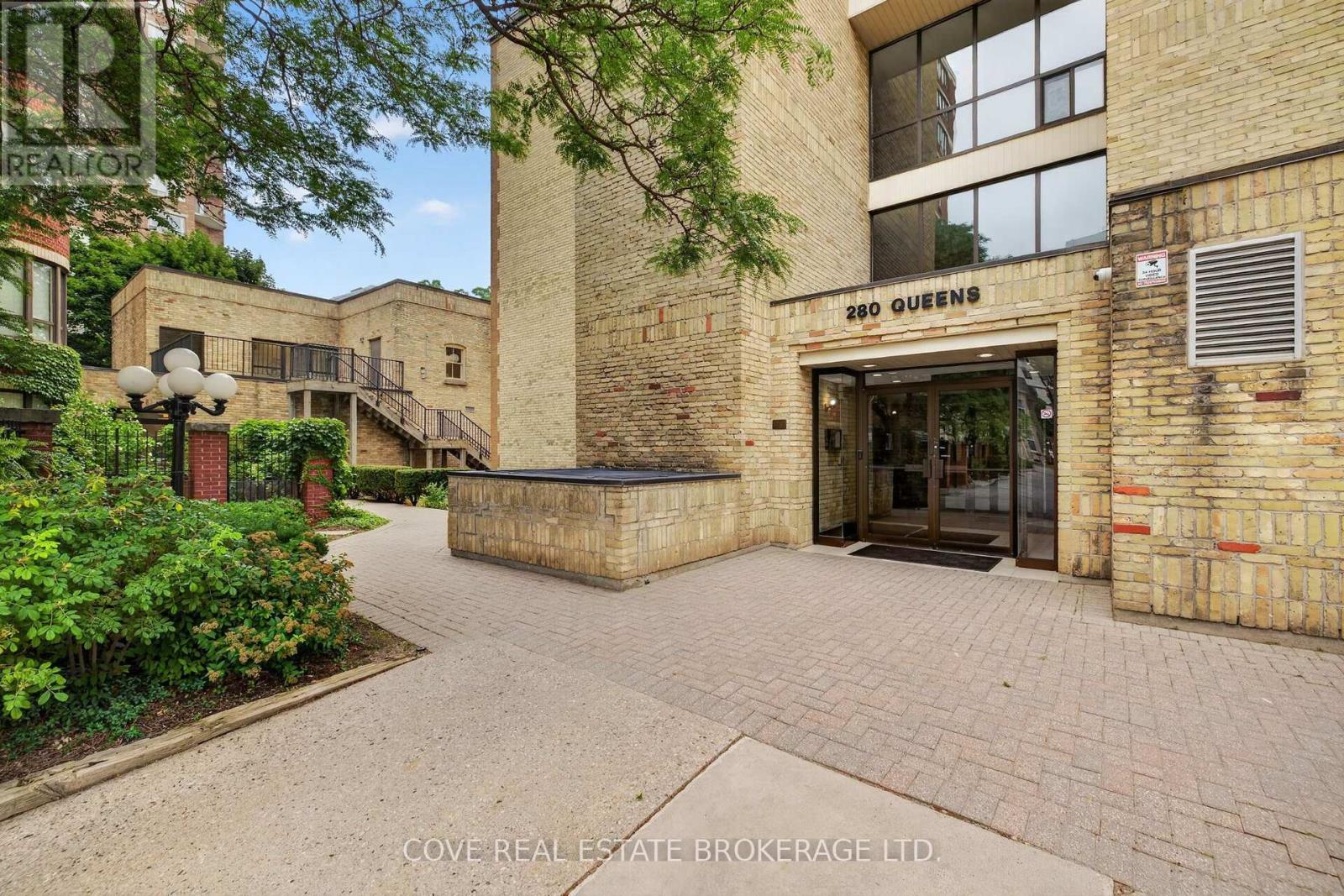#104 280 QUEENS AVENUE - Image 4