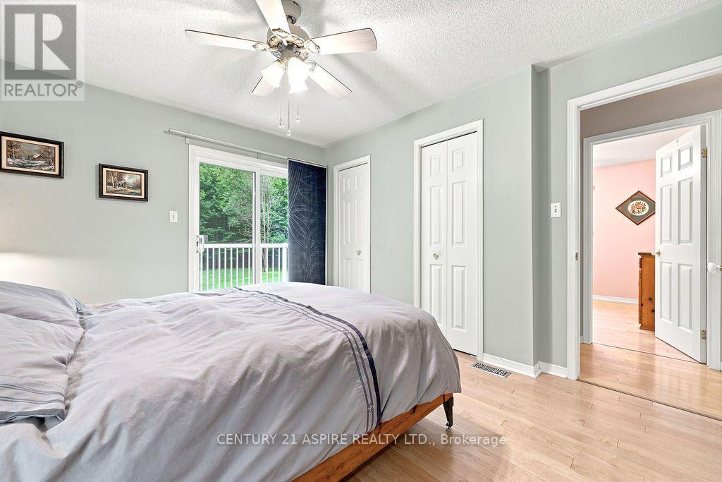 23 CARDINAL CRESCENT - 16