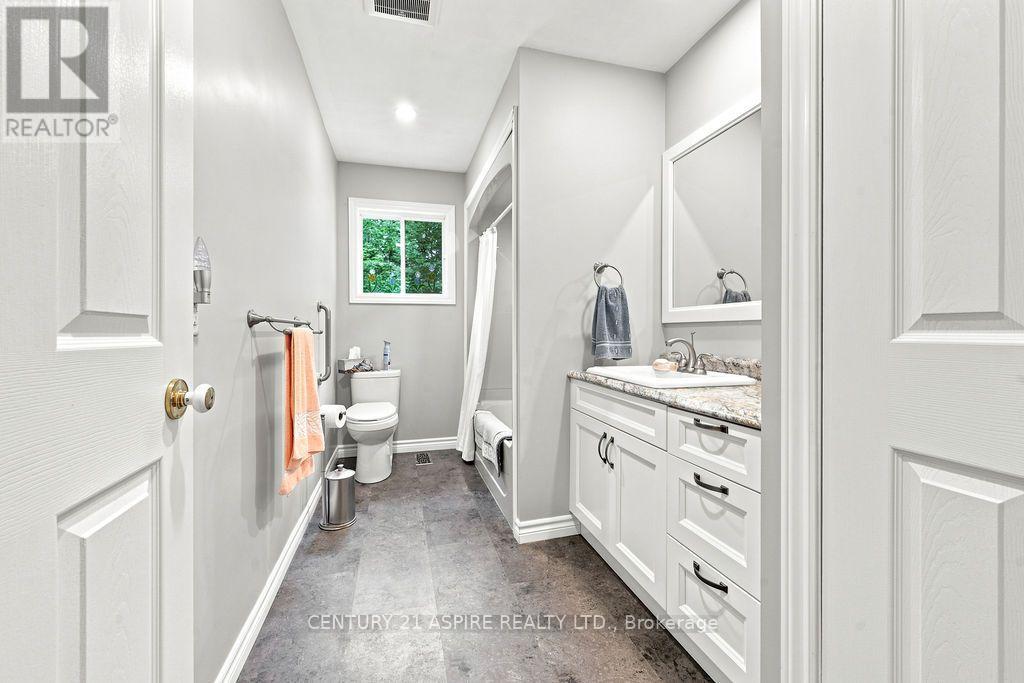 23 CARDINAL CRESCENT - 19