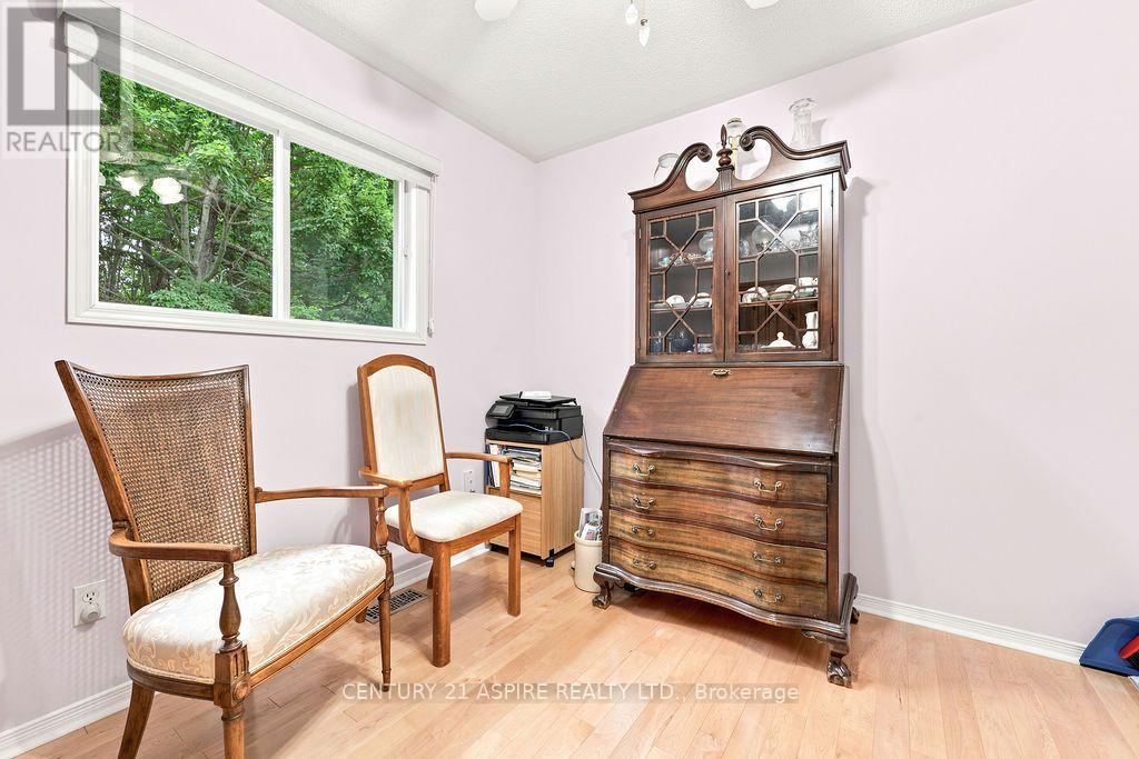 23 CARDINAL CRESCENT - 21