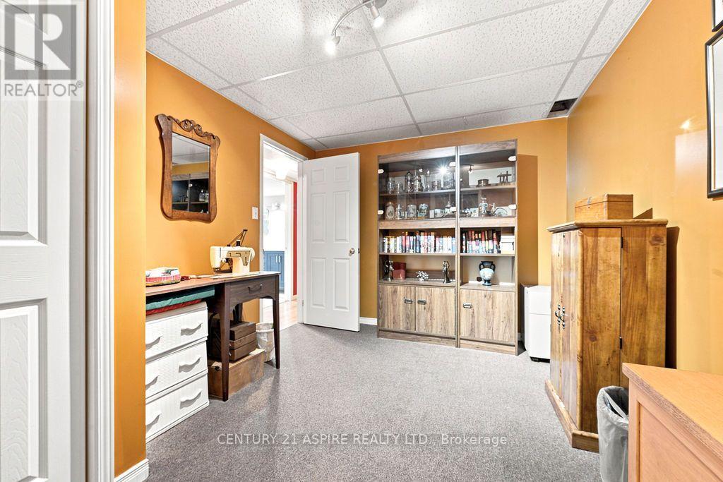 23 CARDINAL CRESCENT - 31