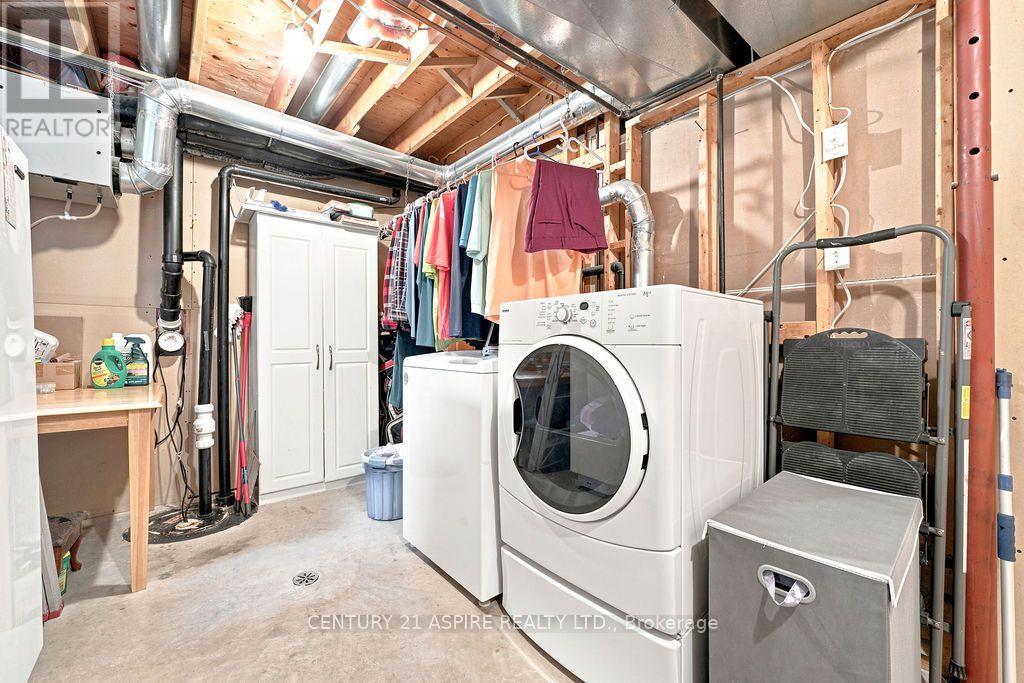 23 CARDINAL CRESCENT - 32