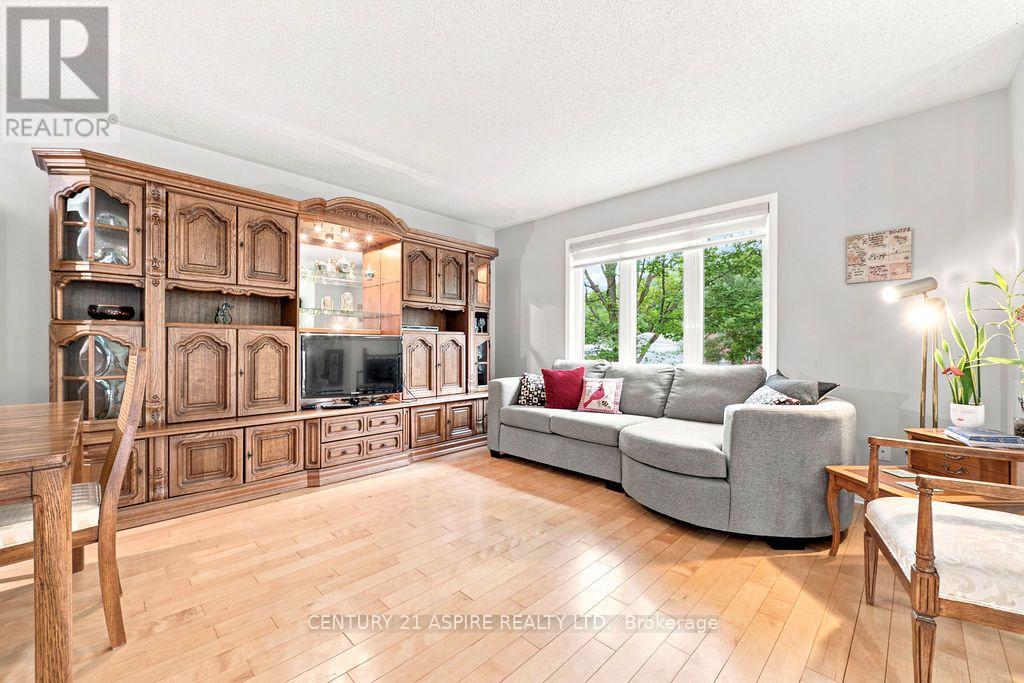 23 CARDINAL CRESCENT - 6